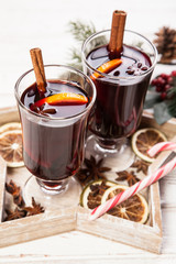 Mulled wine with cinnamon and orange