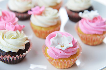 Small cakes