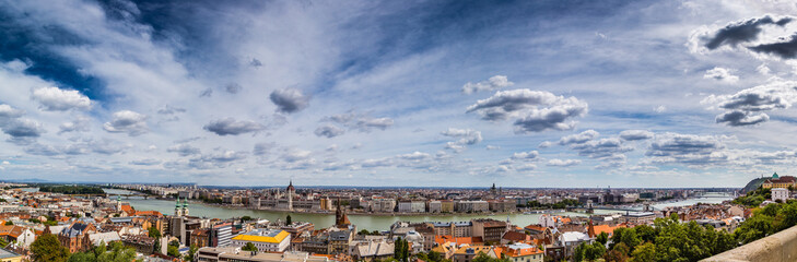 Fototapeta na wymiar The Danube River runs through Budapest