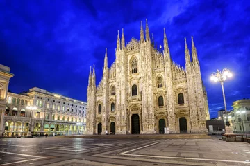 Fototapete Rund Milan Cathedral, Italy © Boris Stroujko