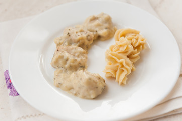 Chicken breast with mash potatoes