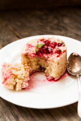Rice pudding with pomegranate sauce