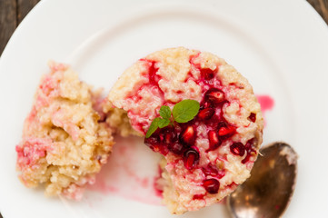 Rice pudding with pomegranate sauce
