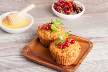 muffins with red currant, decorated mint