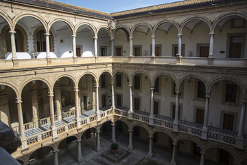 Fototapeta na wymiar Courtyard of Palazzo dei Normanni in Palermo