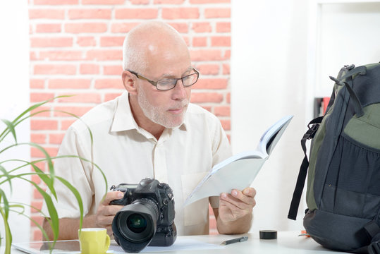  photographer with the camera and notice