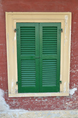 Grünes italienisches Fenster