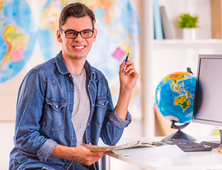 Office Travel Agency © VadimGuzhva