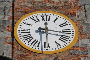 Fototapeta na wymiar clock with roman numerals
