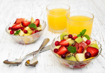 Salad with fresh fruits