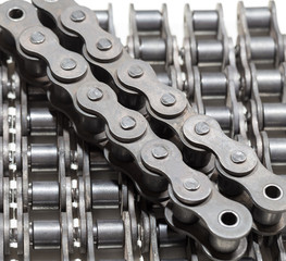 Chain drive swivel