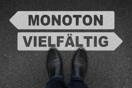 th l monoton vielfaeltig I