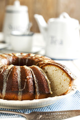 Lemon yoghurt cake
