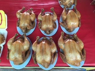 night market © olgalisa88