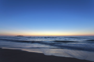 Fototapeta na wymiar Dawn coastline