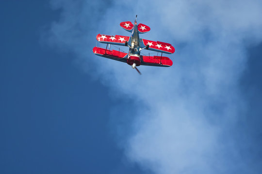 Kunstflieger am Himmel