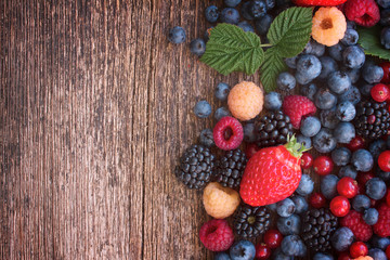 Obraz na płótnie Canvas background of fresh berries
