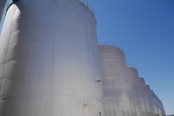 Industrieanlage für Wein