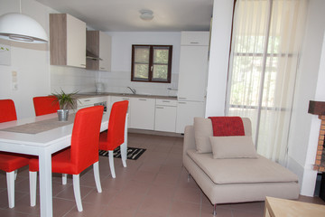 Bright and spacious kitchen