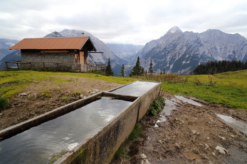 Brunnen auf Alm