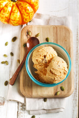 Pumpkin pie ice cream