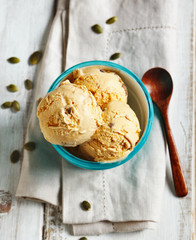 Pumpkin pie ice cream