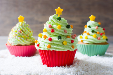 Christmas tree cupcakes