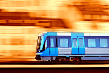 Naklejka premium Panning blurred train on bridge