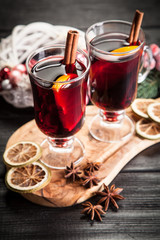 Mulled wine with cinnamon and orange