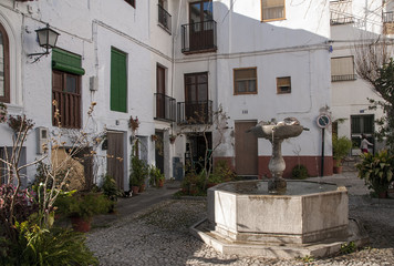Fototapeta na wymiar Paseo por las calles del municipio de Lanjarón en la provincia de Granada, Andalucía