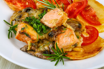 Salmon with grilled vegetables