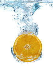 Fototapeta na wymiar Orange in a water