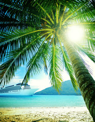 Fototapeta na wymiar Summer Tropical Island Beach Cruise Ship Concept