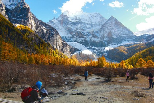  Trekking at Yading Nature Reserve in Daocheng County ,China