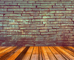 image of old mossy wall in day time