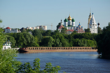 Obraz premium View of historical center in Kolomna from the river