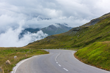 Naklejka premium The Grossglockner high Alpine road