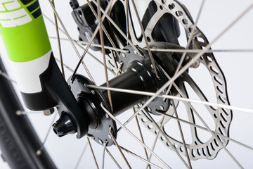 hydraulic disk brake and wheel hub