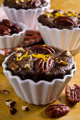 Cupcake chocolate with nuts