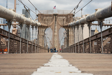 Naklejka premium Widok Brooklyn Bridge. Most Brookliński jest jednym z najstarszych