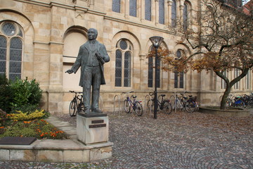 Ein Ludwig Windthorst Denkmal