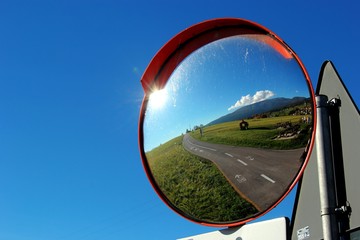 road cross mirror