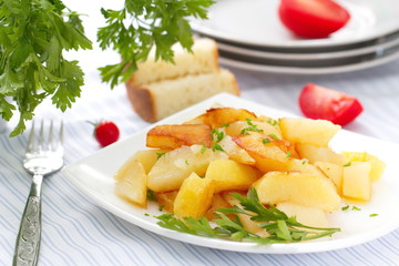 Roast potatoes with fresh herbs