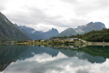Fototapeta na wymiar norwegischer Fjord