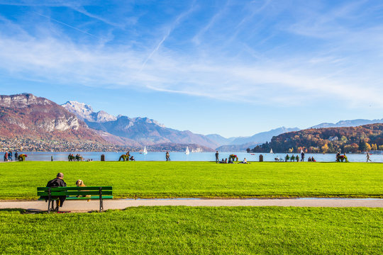 Promenade sur le P&acirc;quier, Annecy