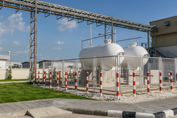 Steel Industrial gas tank for storage of LPG - obrazy, fototapety, plakaty