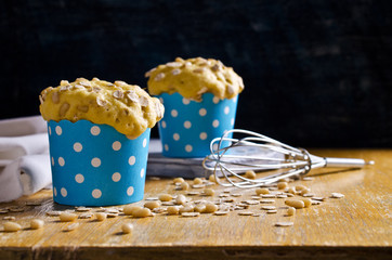 Cupcake with oats and nuts