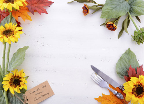Happy Thanksgiving background with decorated borders.