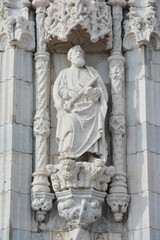 Fototapeta na wymiar Saint Peter statue