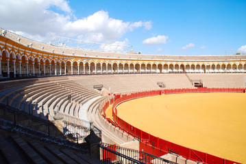 PLAZA DE TOROS DE LA REAL MAESTRANZA DE SEVILLA